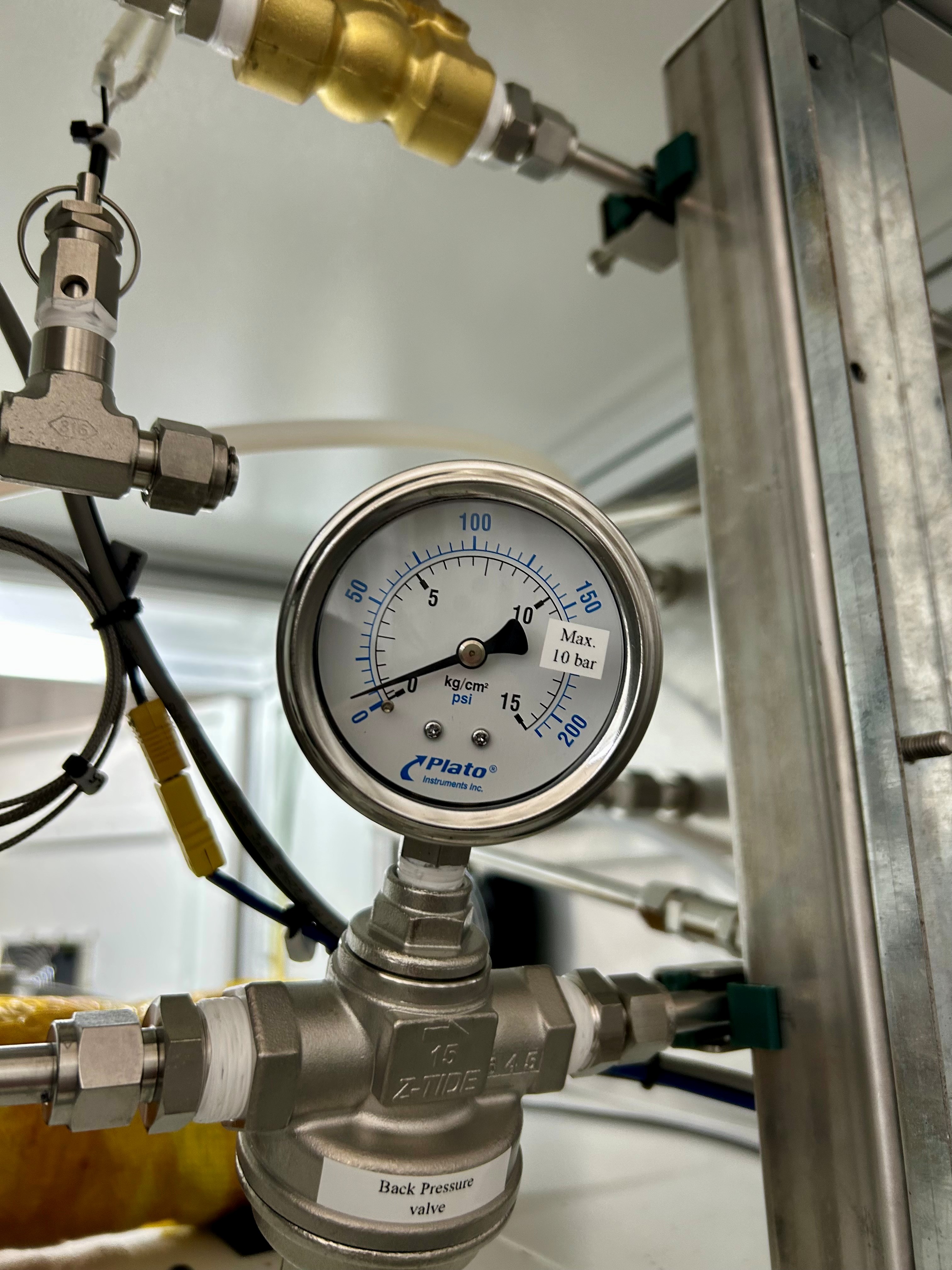 Hydrogen gas flow meter